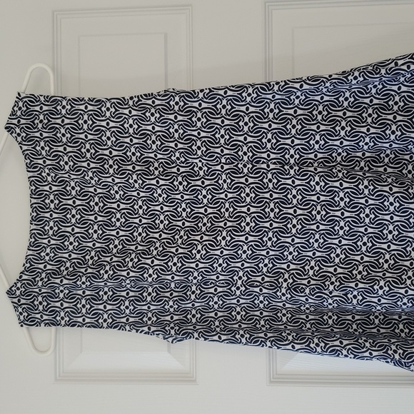 Talbots front tied sleeveless top - Picture 3 of 6